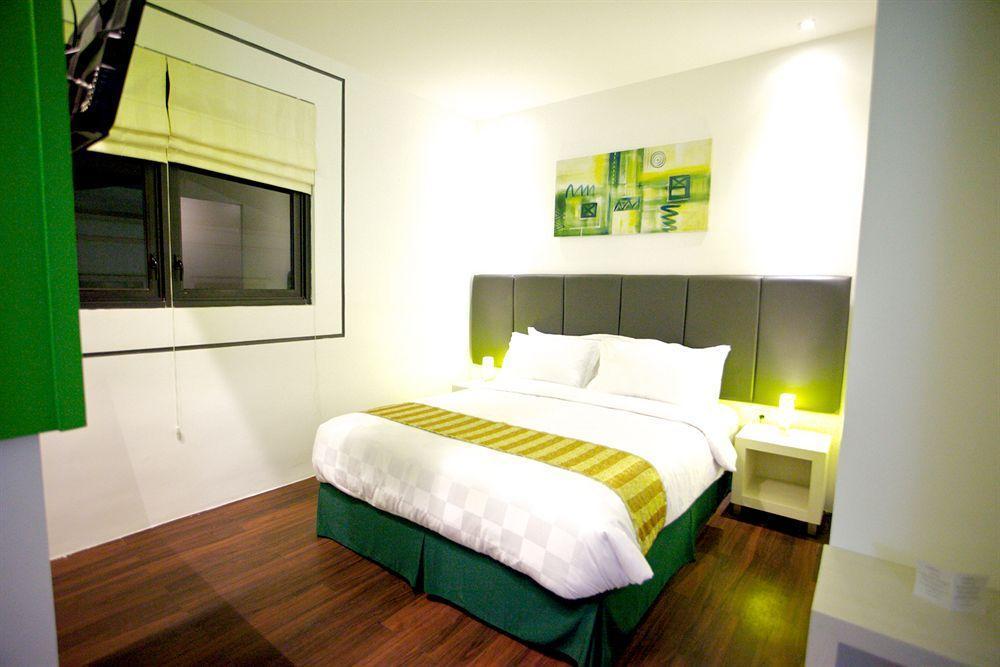 Arbor Biz Hotel Makassar Exterior foto
