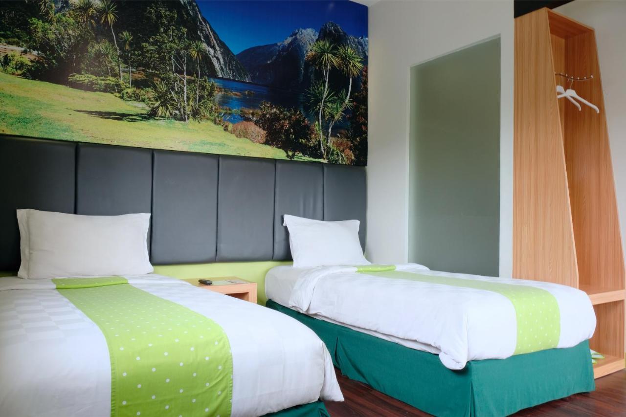 Arbor Biz Hotel Makassar Exterior foto